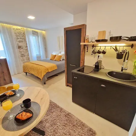Hidden Oasis Apartment Rovinj Exterior photo