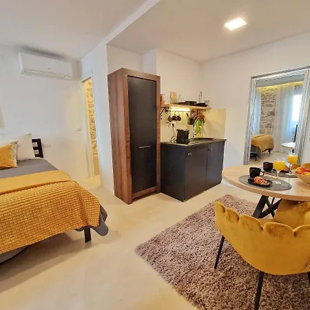 Hidden Oasis Apartment Rovinj Exterior photo